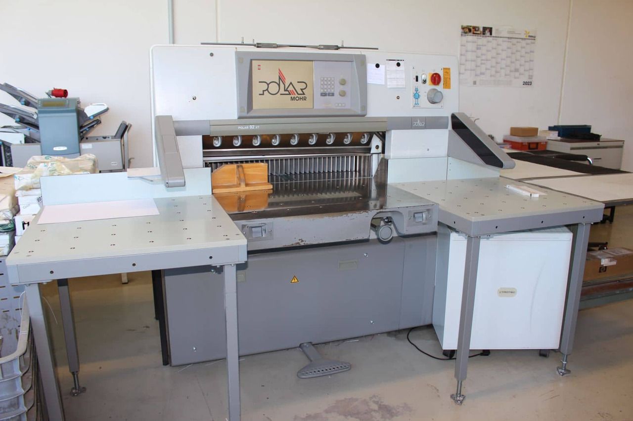 Polar 92 XT - Mesin potong kertas: gambar 2 Polar 92 XT - Mesin potong kertas: gambar 2