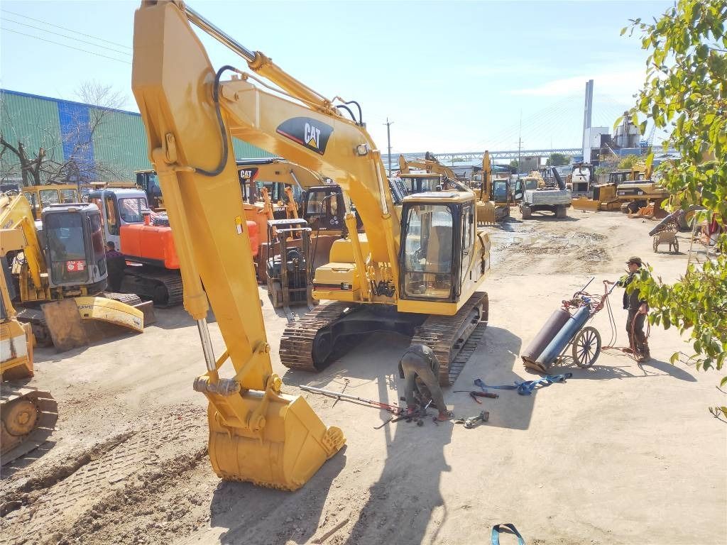 CAT 320B - Ekskavator perayap: gambar 5 CAT 320B - Ekskavator perayap: gambar 5