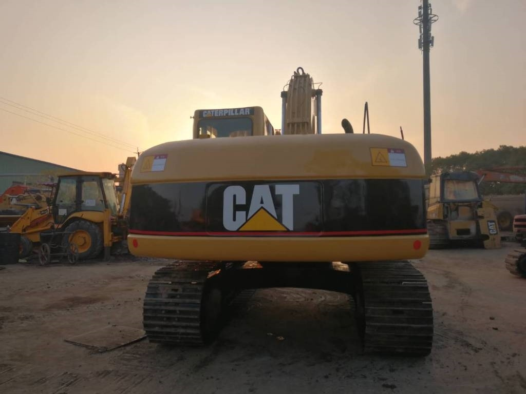 CAT 320C - Ekskavator perayap: gambar 3 CAT 320C - Ekskavator perayap: gambar 3