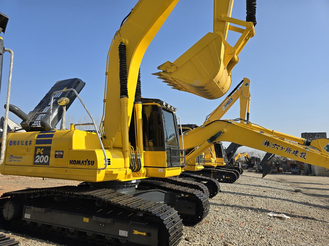 Komatsu PC200-8 - Ekskavator perayap: gambar 5 Komatsu PC200-8 - Ekskavator perayap: gambar 5