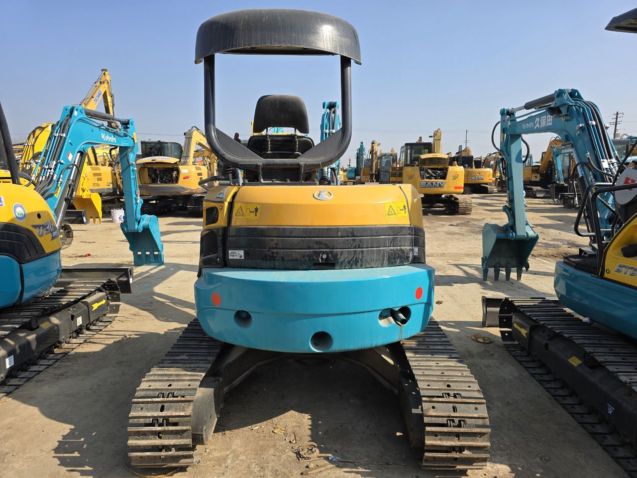 Ekskavator mini Kubota U35: gambar 12