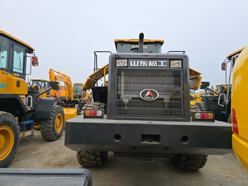 SDLG LG 956 L - Wheel loader: gambar 2 SDLG LG 956 L - Wheel loader: gambar 2