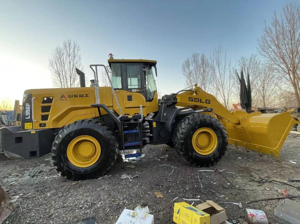 SDLG LG956F - Wheel loader: gambar 1 SDLG LG956F - Wheel loader: gambar 1