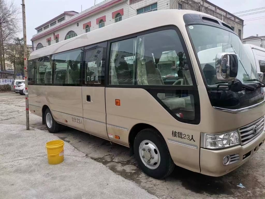 Toyota Coaster Bus - Bus mini, Van penumpang: gambar 2 Toyota Coaster Bus - Bus mini, Van penumpang: gambar 2