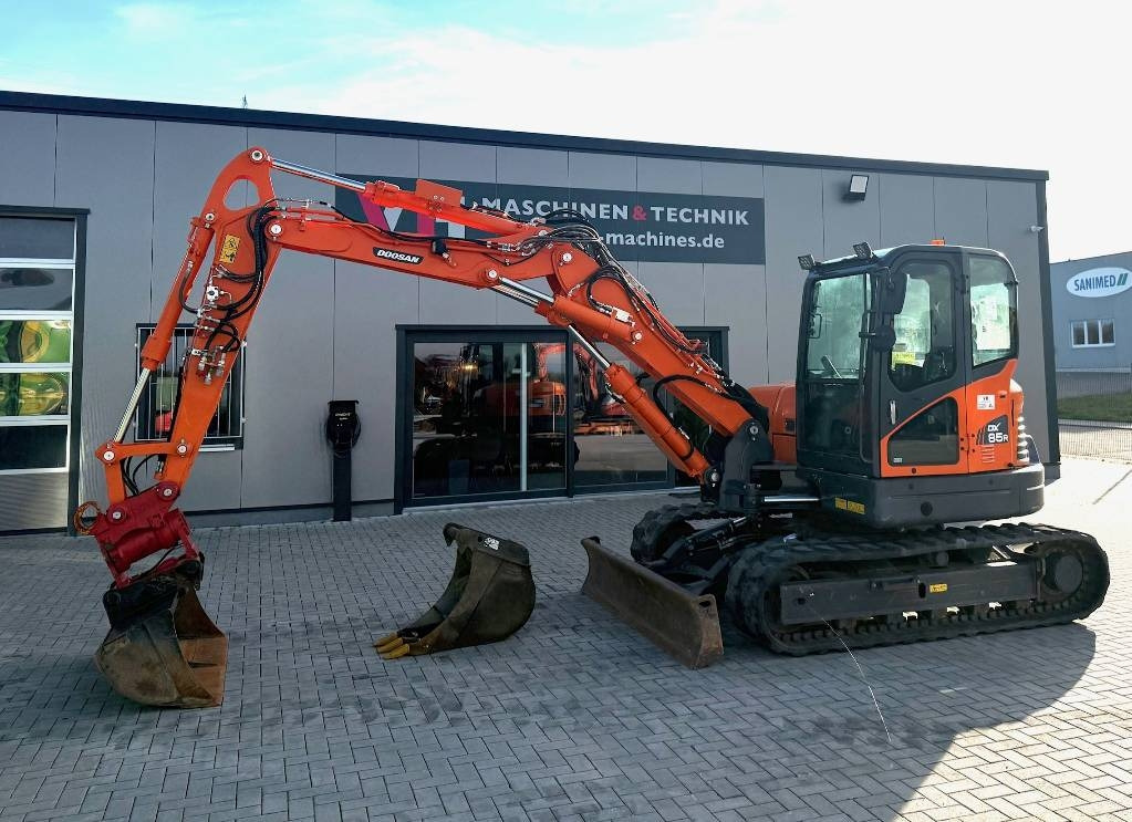 Doosan DX 85 R - Ekskavator mini: gambar 1 Doosan DX 85 R - Ekskavator mini: gambar 1