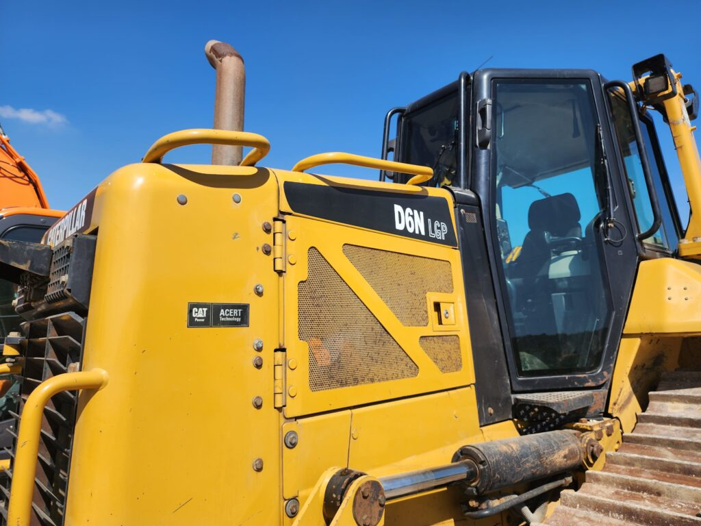 CAT D6N LGP - Bulldozer: gambar 3 CAT D6N LGP - Bulldozer: gambar 3