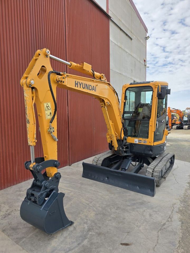 HYUNDAI ROBEX 35Z-9 - Ekskavator mini: gambar 2 HYUNDAI ROBEX 35Z-9 - Ekskavator mini: gambar 2