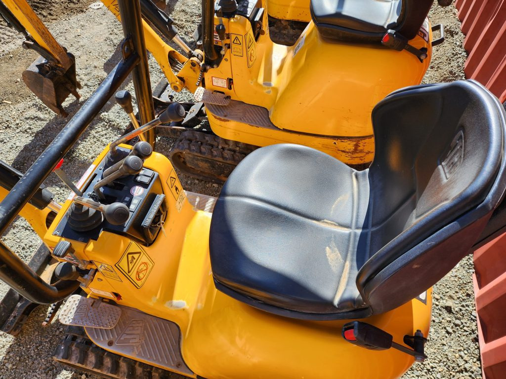 JCB 8008 - Ekskavator mini: gambar 3 JCB 8008 - Ekskavator mini: gambar 3