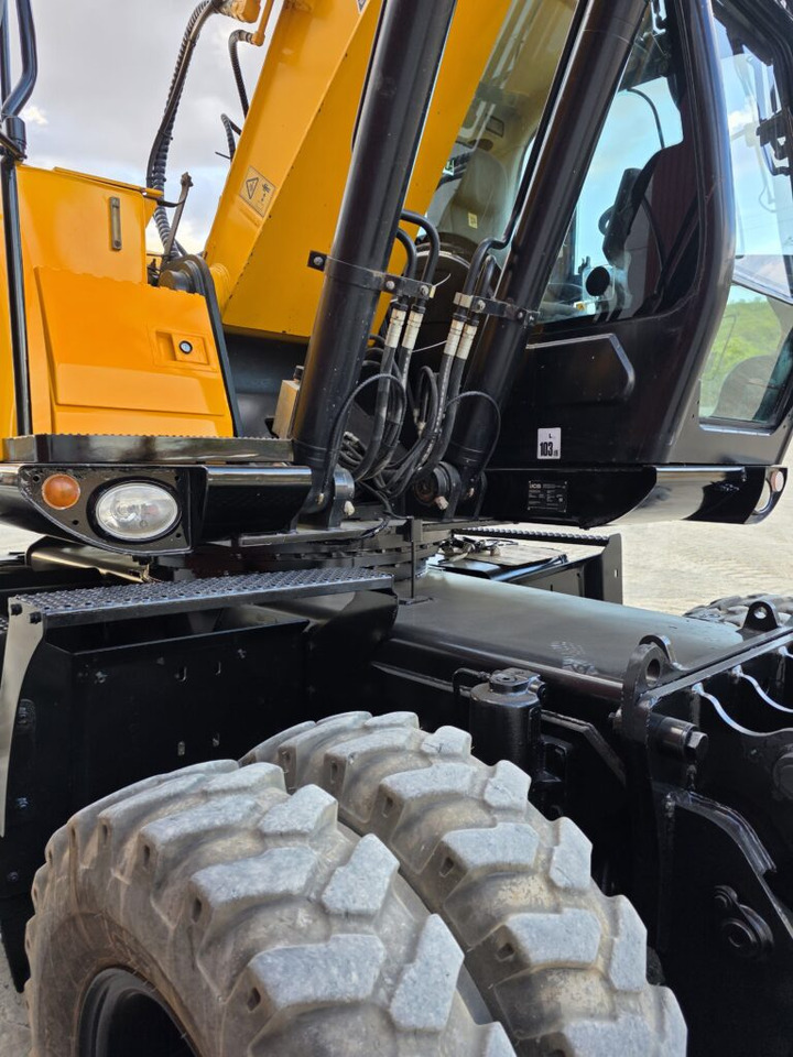 JCB JS200WT4 - Ekskavator roda: gambar 5 JCB JS200WT4 - Ekskavator roda: gambar 5