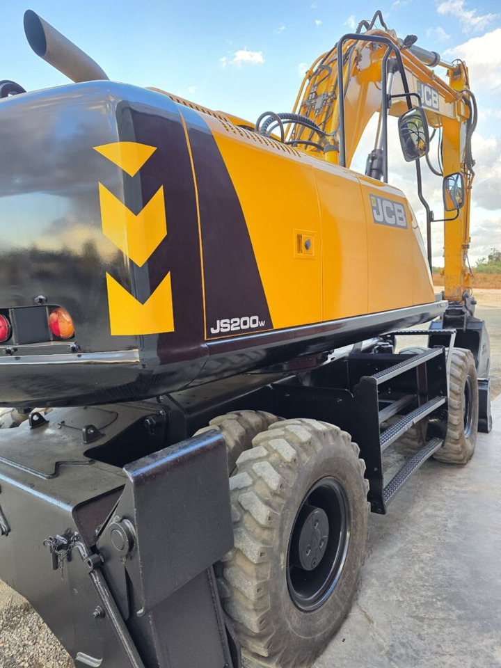 JCB JS200WT4 - Ekskavator roda: gambar 4 JCB JS200WT4 - Ekskavator roda: gambar 4