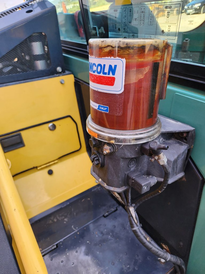 Ekskavator mini YANMAR VIO80-1A: gambar 11