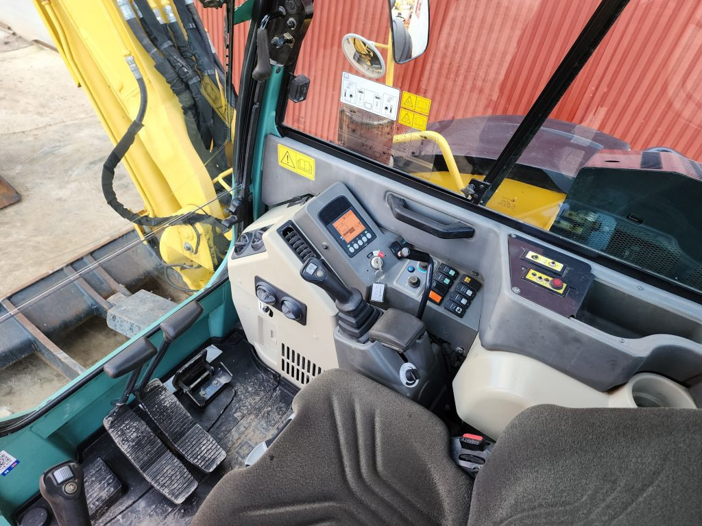 Ekskavator mini YANMAR VIO80-1A: gambar 15