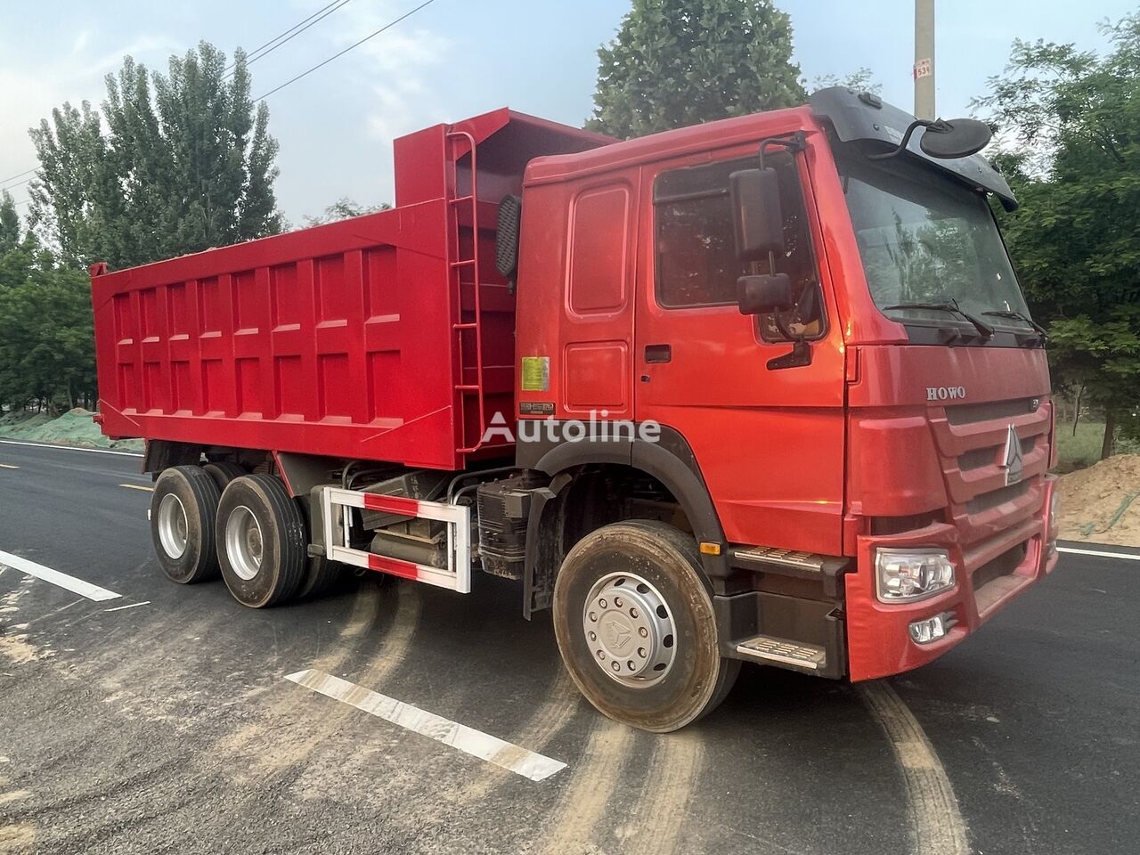 Howo 6x4 DUMP TRUCK - Truk jungkit: gambar 1 Howo 6x4 DUMP TRUCK - Truk jungkit: gambar 1