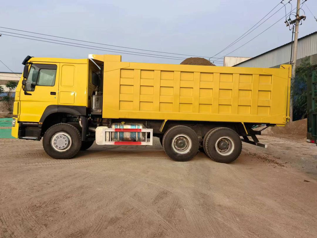 Howo Tipper Truck 371 - Truk jungkit: gambar 1 Howo Tipper Truck 371 - Truk jungkit: gambar 1