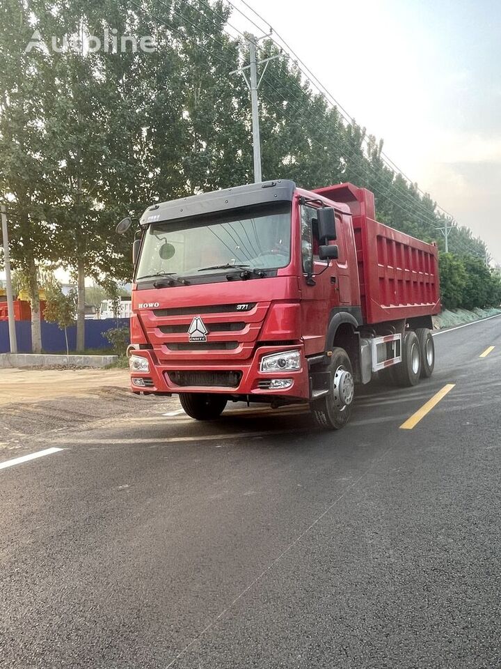 Sinotruk - Truk jungkit: gambar 1 Sinotruk - Truk jungkit: gambar 1