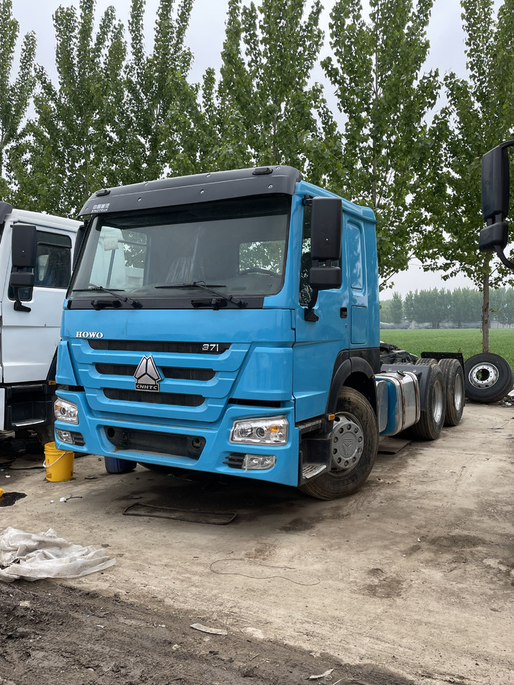HOWO 6X4 TRACTOR SINOTRUCK 371HP - Tractor head: gambar 1 HOWO 6X4 TRACTOR SINOTRUCK 371HP - Tractor head: gambar 1