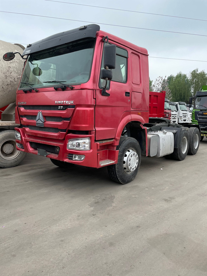 HOWO SINOTRUCK TRACTOR 6X4 371HP - Tractor head: gambar 1 HOWO SINOTRUCK TRACTOR 6X4 371HP - Tractor head: gambar 1