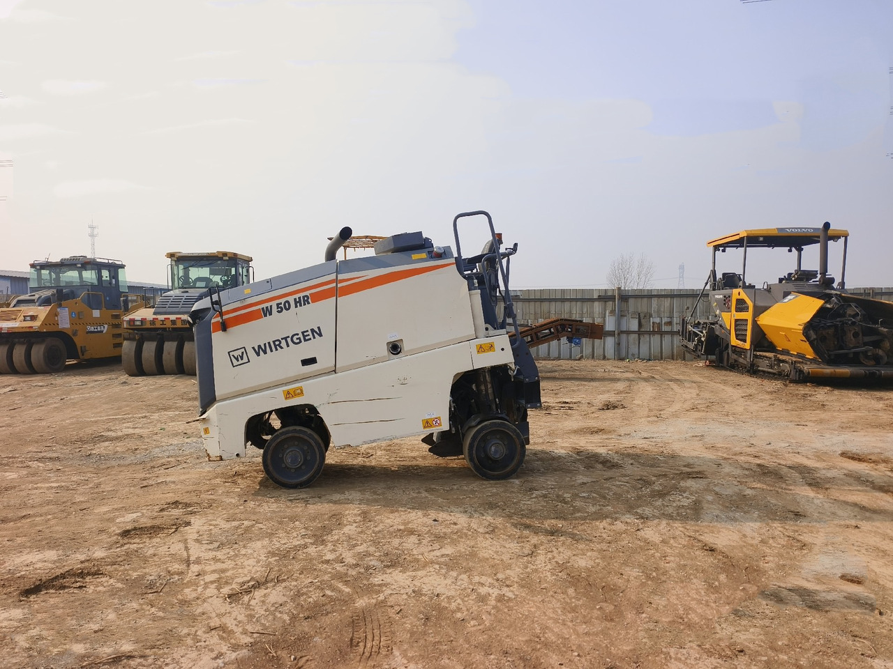 WIRTGEN W50HR miling machine - Mesin penggilingan jalan: gambar 3 WIRTGEN W50HR miling machine - Mesin penggilingan jalan: gambar 3