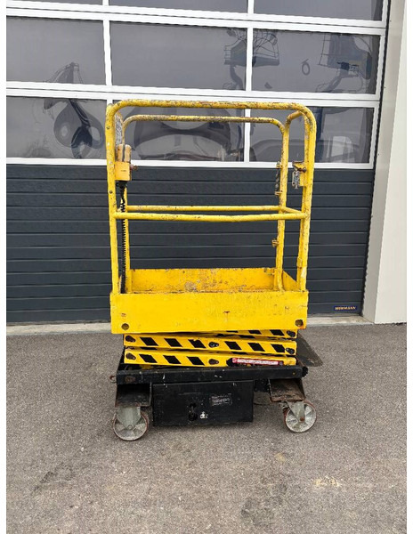Boss X3 4,55m Arbeitsbühne Personenlift, BJ 2012 - Scissor lifts: gambar 2 Boss X3 4,55m Arbeitsbühne Personenlift, BJ 2012 - Scissor lifts: gambar 2