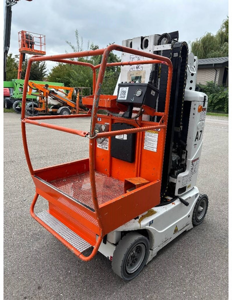JLG Toucan 800A - 8m Elektro Mast-Arbeitsbühne - Boom artikulasi: gambar 3 JLG Toucan 800A - 8m Elektro Mast-Arbeitsbühne - Boom artikulasi: gambar 3