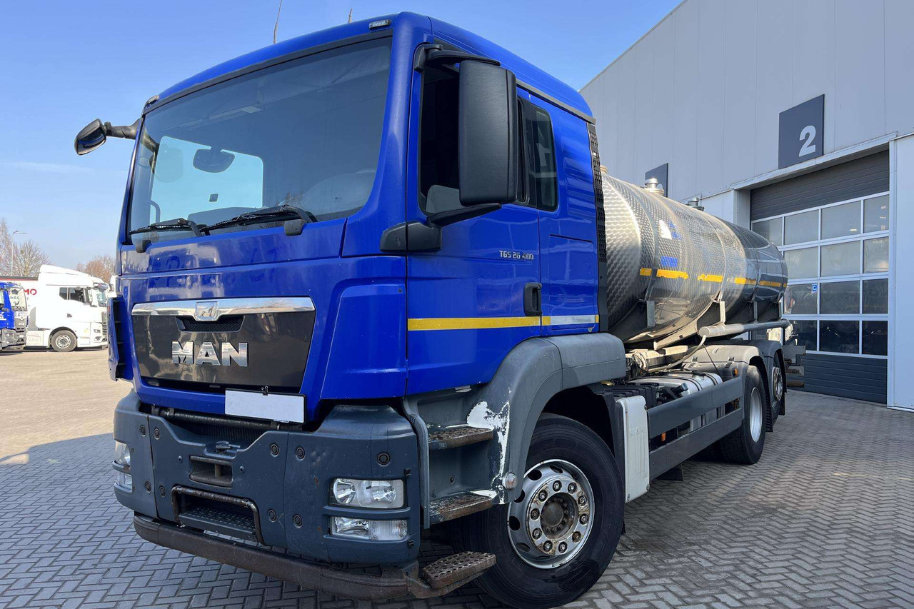 MAN TGS 26.400 6X2-2 Pienovežis (8488) - Truk tangki: gambar 1 MAN TGS 26.400 6X2-2 Pienovežis (8488) - Truk tangki: gambar 1