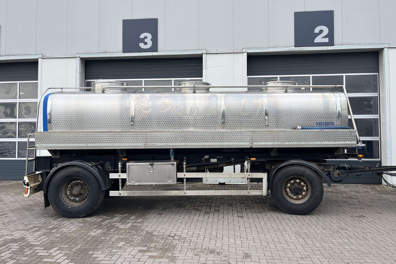MAN TGS 26.400 6X2-2 Plandex (08632) - Truk tangki: gambar 5 MAN TGS 26.400 6X2-2 Plandex (08632) - Truk tangki: gambar 5