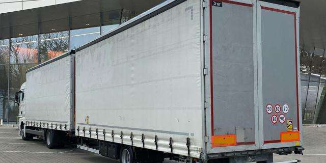 MAN TGX18.470 4x2 LL Retarder (8830) - Truk dengan terpal samping: gambar 3 MAN TGX18.470 4x2 LL Retarder (8830) - Truk dengan terpal samping: gambar 3