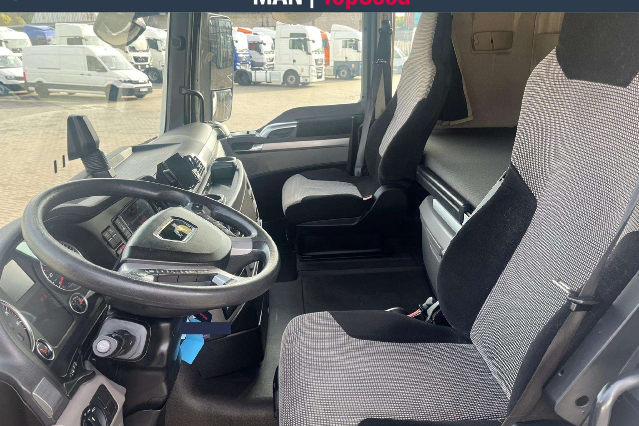 MAN 18.500 4X2 XXL Cab Retarder (9059) - Tractor head: gambar 5 MAN 18.500 4X2 XXL Cab Retarder (9059) - Tractor head: gambar 5