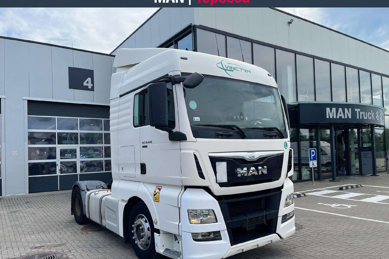 MAN TGX 18.440 XLX Cab Retarder (8815) - Tractor head: gambar 2 MAN TGX 18.440 XLX Cab Retarder (8815) - Tractor head: gambar 2