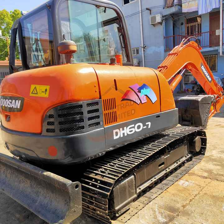 Ekskavator perayap Awesome Performance Korea Imported Small Scale Used Doosan Dh60 Excavator: gambar 6
