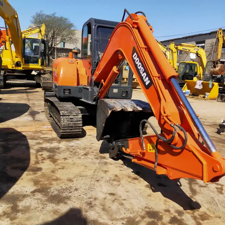 Awesome Performance Korea Imported Small Scale Used Doosan Dh60 Excavator in Shanghai - Ekskavator perayap: gambar 2 Awesome Performance Korea Imported Small Scale Used Doosan Dh60 Excavator in Shanghai - Ekskavator perayap: gambar 2