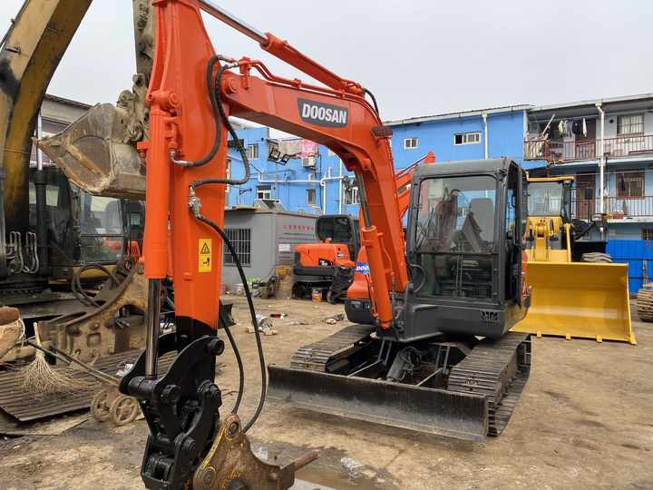 Ekskavator perayap Awesome Performance Korea Imported Small Scale Used Doosan Dx60 Excavator in Shanghai: gambar 6 Ekskavator perayap Awesome Performance Korea Imported Small Scale Used Doosan Dx60 Excavator in Shanghai: gambar 6