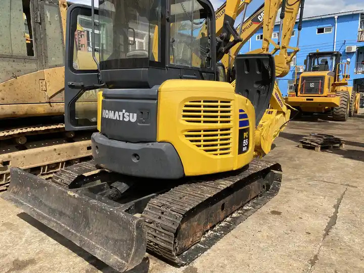 Best-selling Japan Original Second Hand Earth-moving Machinery Cheap Mini Used Komatsu Pc55mr Excavator in Shanghai - Ekskavator perayap: gambar 2 Best-selling Japan Original Second Hand Earth-moving Machinery Cheap Mini Used Komatsu Pc55mr Excavator in Shanghai - Ekskavator perayap: gambar 2