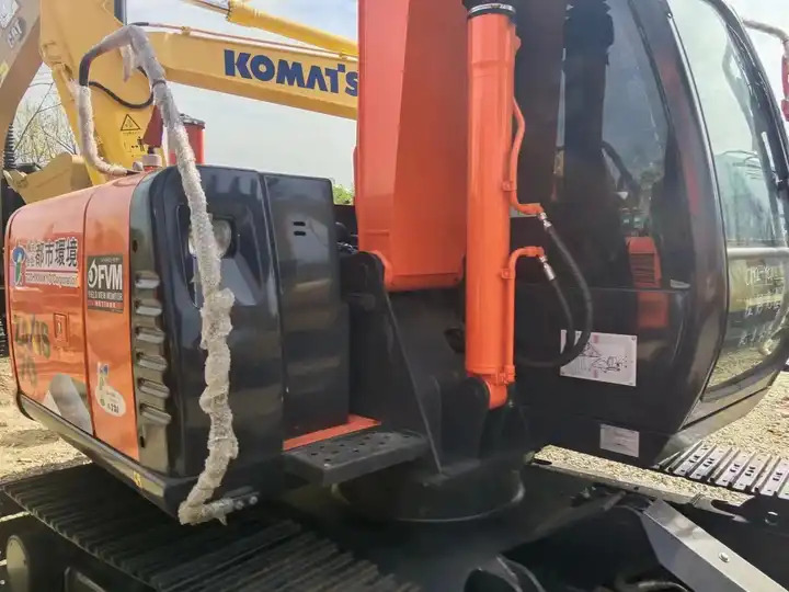 Cheap Small Tracked Excavator Hitachi Zaxis 70 Secondhand Mini Excavator In Shanghai - Ekskavator perayap: gambar 2 Cheap Small Tracked Excavator Hitachi Zaxis 70 Secondhand Mini Excavator In Shanghai - Ekskavator perayap: gambar 2