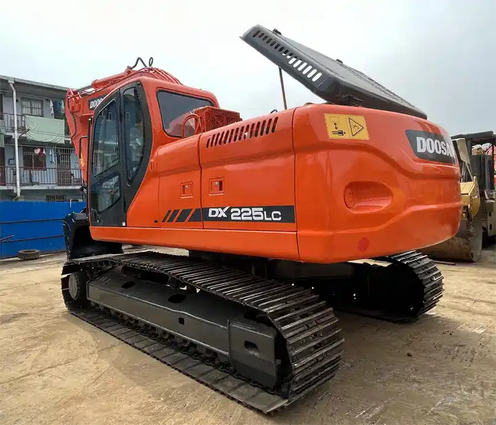 Cheap Used Korea Brand Doosan DX225LC 20 ton Excavator - Ekskavator perayap: gambar 5 Cheap Used Korea Brand Doosan DX225LC 20 ton Excavator - Ekskavator perayap: gambar 5
