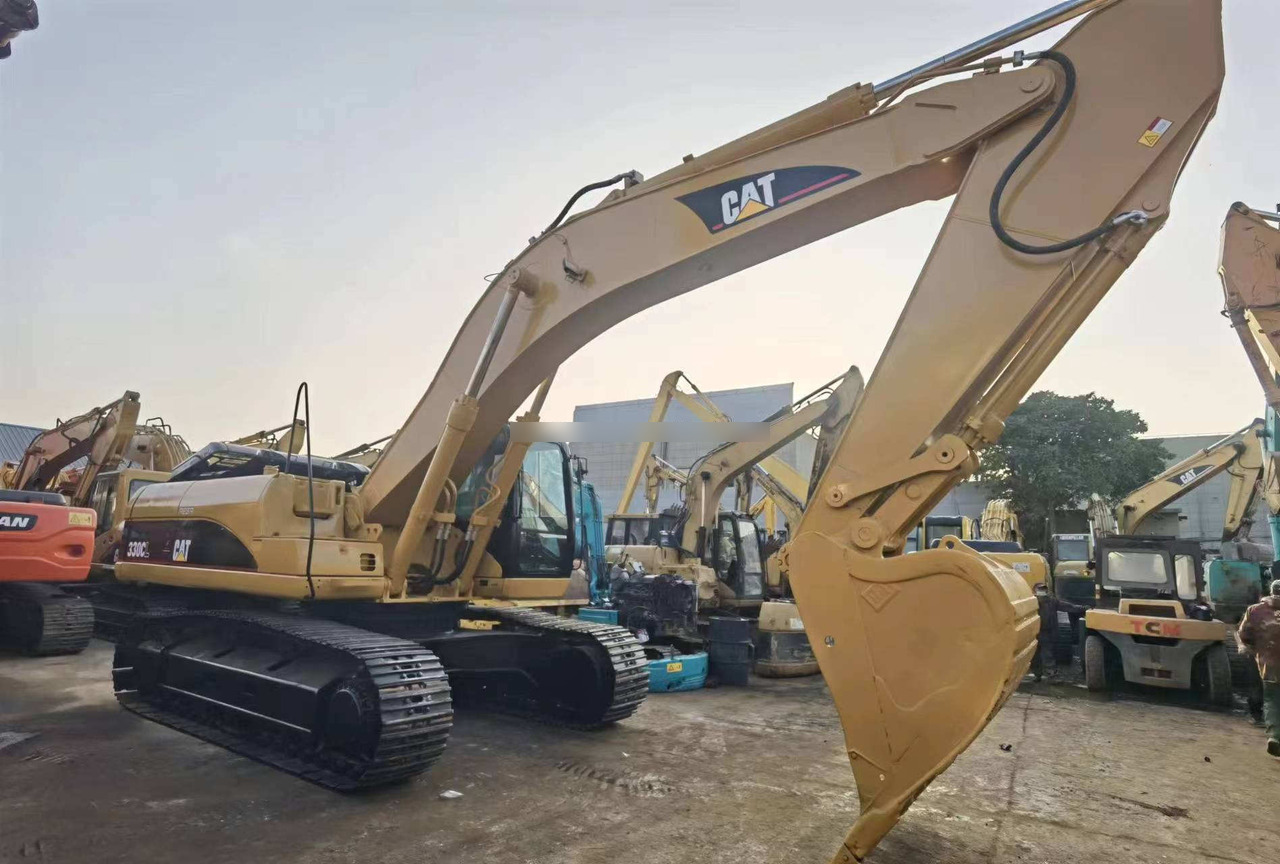 Excellent Condition Used Japan Original Caterpillar Cat 330CL Excavator for Sale - Ekskavator perayap: gambar 3 Excellent Condition Used Japan Original Caterpillar Cat 330CL Excavator for Sale - Ekskavator perayap: gambar 3