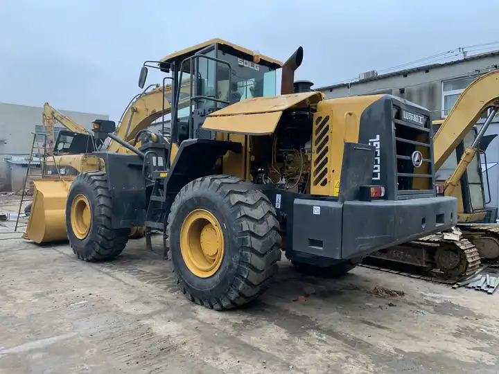 Wheel loader Good Condition SDLG Wheel Loader Used SDLG 956 Loader with good condition and powerful capacity at Cheap Price For Sale: gambar 6 Wheel loader Good Condition SDLG Wheel Loader Used SDLG 956 Loader with good condition and powerful capacity at Cheap Price For Sale: gambar 6