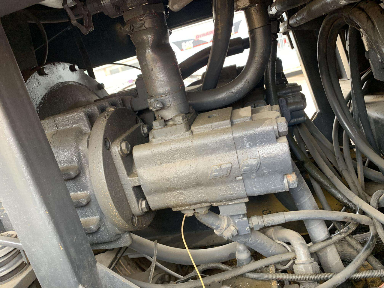 Good Quality Road Roller Surprise Price Second Hand Vibratory Compactor Original Sweden Used Road Roller Dynapac Ca30d - Roller jalan: gambar 3 Good Quality Road Roller Surprise Price Second Hand Vibratory Compactor Original Sweden Used Road Roller Dynapac Ca30d - Roller jalan: gambar 3
