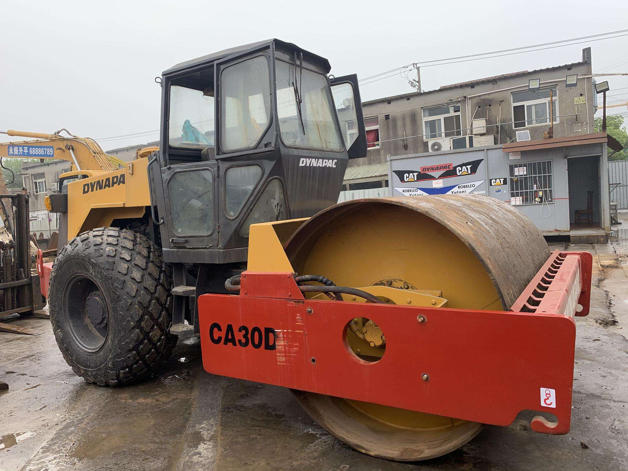 Good Quality Road Roller Surprise Price Second Hand Vibratory Compactor Original Sweden Used Road Roller Dynapac Ca30d - Roller jalan: gambar 4 Good Quality Road Roller Surprise Price Second Hand Vibratory Compactor Original Sweden Used Road Roller Dynapac Ca30d - Roller jalan: gambar 4