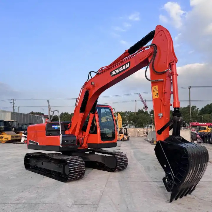 High Quality Doosan Dx300LC Dx140LC Dx60-9c Dx60 Dx225 LC Excavator Dx225 Dx300 Doosan Excavator in Stock for Sale - Ekskavator perayap: gambar 2 High Quality Doosan Dx300LC Dx140LC Dx60-9c Dx60 Dx225 LC Excavator Dx225 Dx300 Doosan Excavator in Stock for Sale - Ekskavator perayap: gambar 2