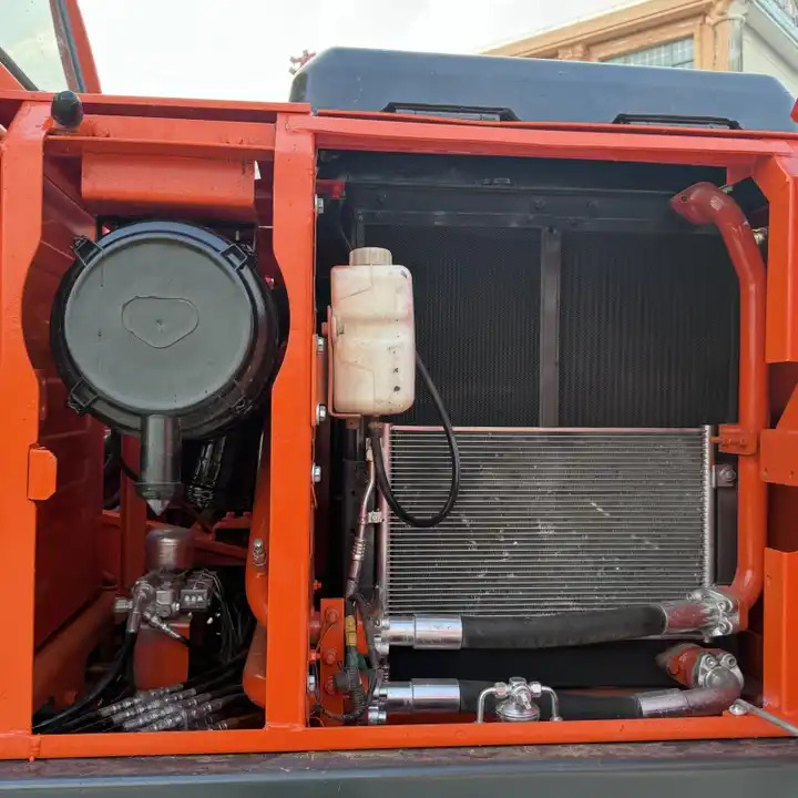 High Quality Doosan Dx300LC Dx140LC Dx60-9c Dx60 Dx225 LC Excavator Dx225 Dx300 Doosan Excavator in Stock for Sale - Ekskavator perayap: gambar 4 High Quality Doosan Dx300LC Dx140LC Dx60-9c Dx60 Dx225 LC Excavator Dx225 Dx300 Doosan Excavator in Stock for Sale - Ekskavator perayap: gambar 4