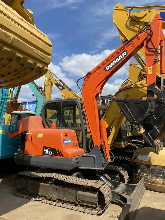 High Quality Hot Sale Used 6t Mini Excavator Original Korea Doosan Used Excavators Doosan Dx60 With Good Performance - Ekskavator perayap: gambar 5 High Quality Hot Sale Used 6t Mini Excavator Original Korea Doosan Used Excavators Doosan Dx60 With Good Performance - Ekskavator perayap: gambar 5