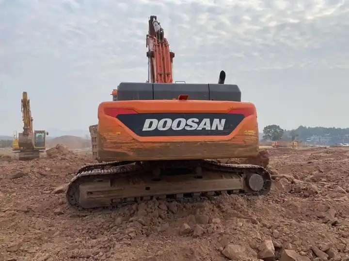 High Quality Second Hand Doosan Dx420 Excavator,Efficient,Energy-saving,And Suitable For Crushing Used Hand Excavators - Ekskavator perayap: gambar 2 High Quality Second Hand Doosan Dx420 Excavator,Efficient,Energy-saving,And Suitable For Crushing Used Hand Excavators - Ekskavator perayap: gambar 2