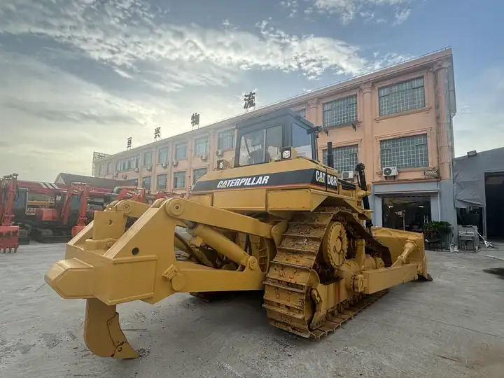 High Working Efficiency Used Bulldozer CatD8R Secondhand Caterpillar D8R Dozer on sale - Bulldozer: gambar 3 High Working Efficiency Used Bulldozer CatD8R Secondhand Caterpillar D8R Dozer on sale - Bulldozer: gambar 3