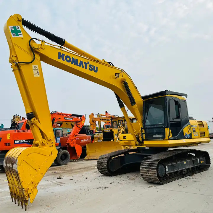 Hot Sale 20 Ton Crawler Excavator Komatsu Pc200-6 Pc200-7 Pc200-8 Original From Japan For Sale In Shanghai - Ekskavator perayap: gambar 1 Hot Sale 20 Ton Crawler Excavator Komatsu Pc200-6 Pc200-7 Pc200-8 Original From Japan For Sale In Shanghai - Ekskavator perayap: gambar 1