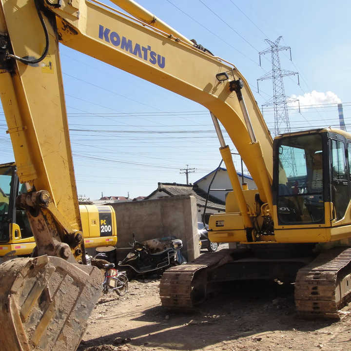 Hot Sell Komatsu PC220 Buy Komatsu PC220 Kamatsu Excavator PC220 Price New Komatsu PC220 Pc200 Pc240 Excavator - Ekskavator: gambar 1 Hot Sell Komatsu PC220 Buy Komatsu PC220 Kamatsu Excavator PC220 Price New Komatsu PC220 Pc200 Pc240 Excavator - Ekskavator: gambar 1