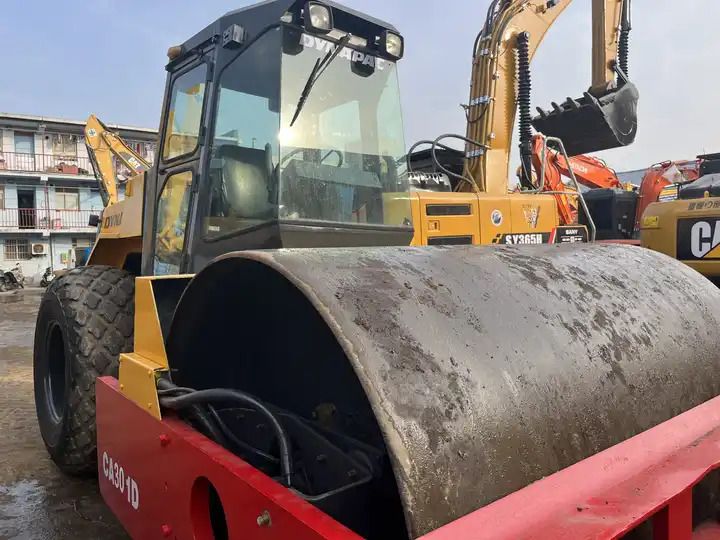 Hot-Selling Used Dynapac Ca30d Road Roller In Stock Good Condition And Quality Assurance Low Price And Low Working Hours On Sale - Roller jalan: gambar 2 Hot-Selling Used Dynapac Ca30d Road Roller In Stock Good Condition And Quality Assurance Low Price And Low Working Hours On Sale - Roller jalan: gambar 2