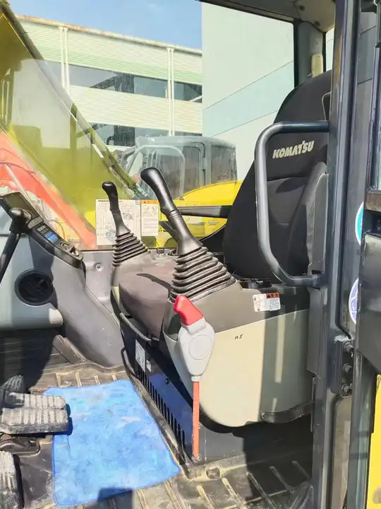 Little Working Hours Used Cheap Komatsu PC60 Excavator Used Mini Komatsu PC78 PC55 PC56 PC60 - Ekskavator: gambar 4 Little Working Hours Used Cheap Komatsu PC60 Excavator Used Mini Komatsu PC78 PC55 PC56 PC60 - Ekskavator: gambar 4