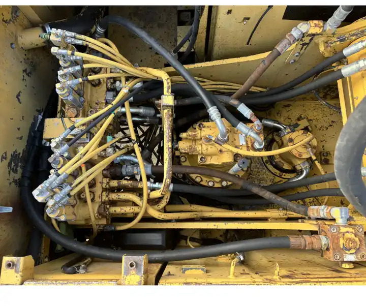 Original Japan Caterpillar Hydraulic Crawler Digger Cat320d Used Excavator Cat 320bl/325D/330bl/336D - Ekskavator perayap: gambar 3 Original Japan Caterpillar Hydraulic Crawler Digger Cat320d Used Excavator Cat 320bl/325D/330bl/336D - Ekskavator perayap: gambar 3