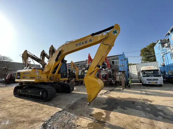 Original Japan Komatsu PC200 used excavator for sale/second hand komatsu excavator PC200-8 PC220-8 - Ekskavator perayap: gambar 2 Original Japan Komatsu PC200 used excavator for sale/second hand komatsu excavator PC200-8 PC220-8 - Ekskavator perayap: gambar 2